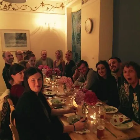 The Grapevine * Dingle