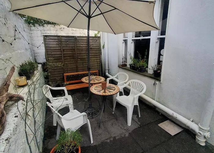 The Grapevine * Ντίνγκλε