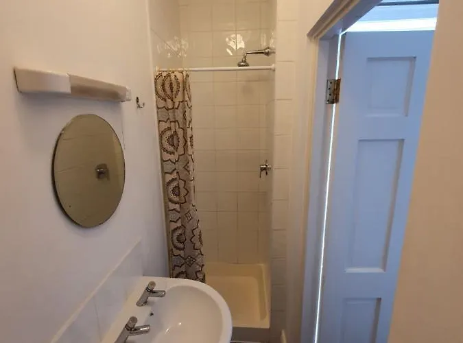 The Grapevine Hostel Dingle