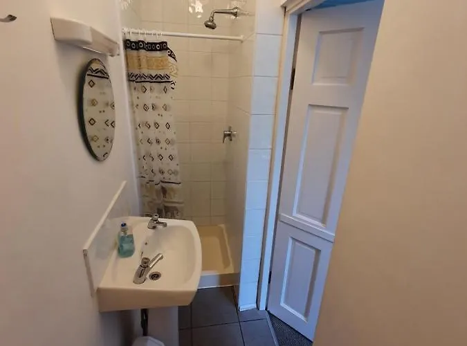 Hostel The Grapevine Ντίνγκλε